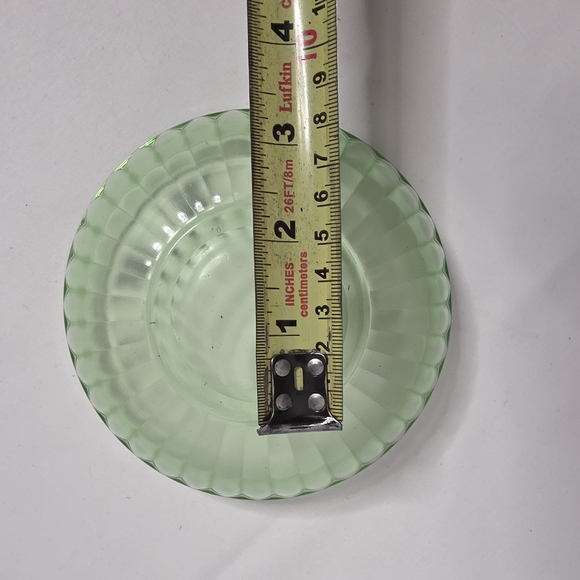 Green Depression Uranium Glass - Picture 6 of 6